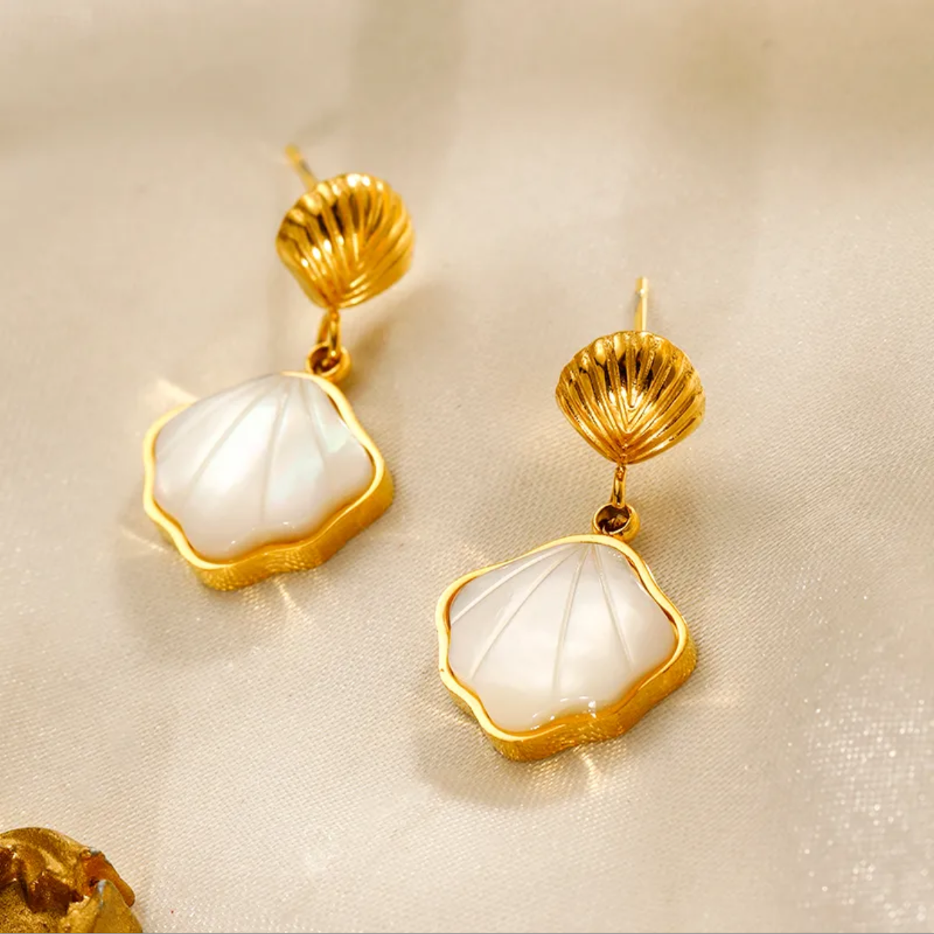 Shell Mother of Pearl Earrings