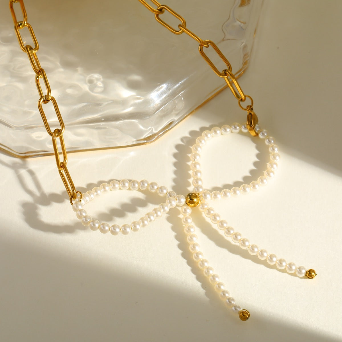 Pearl Cradle Necklace