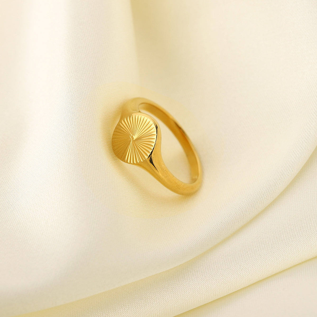 Classic Ring