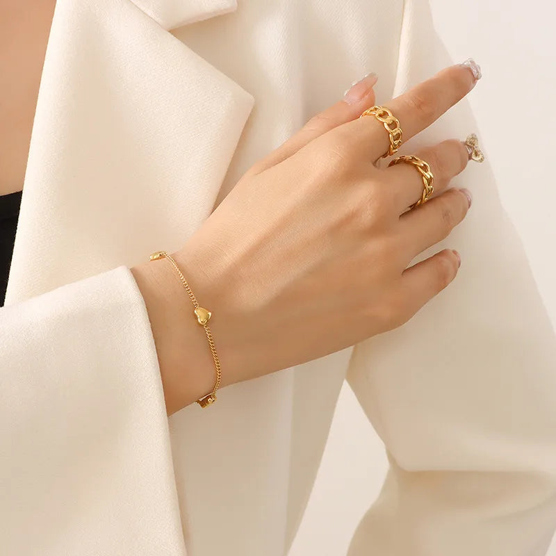 Gold Heart Bracelet – Dainty & Elegant Everyday Jewelry